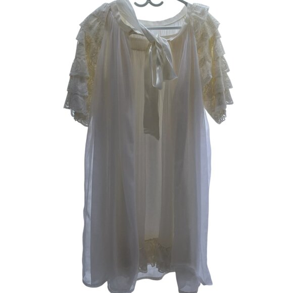 1960s IVORY COLOUR LACE PEIGNOIR NEGLIGEE SET, High Quality by Cahill Canada - Picture 4 of 8